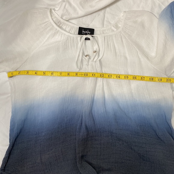 Women’s By and by ombré white and blue half sleeve flowy blouse. Size Small - Picture 10 of 11